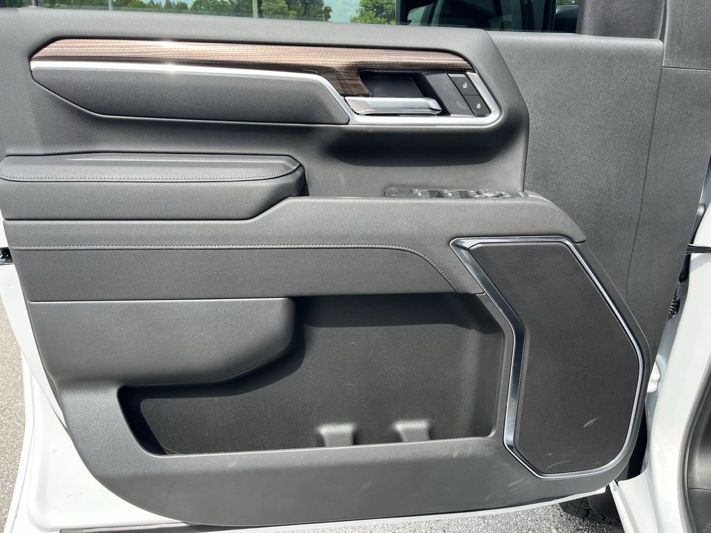 new 2025 Chevrolet Silverado 2500HD car, priced at $68,183