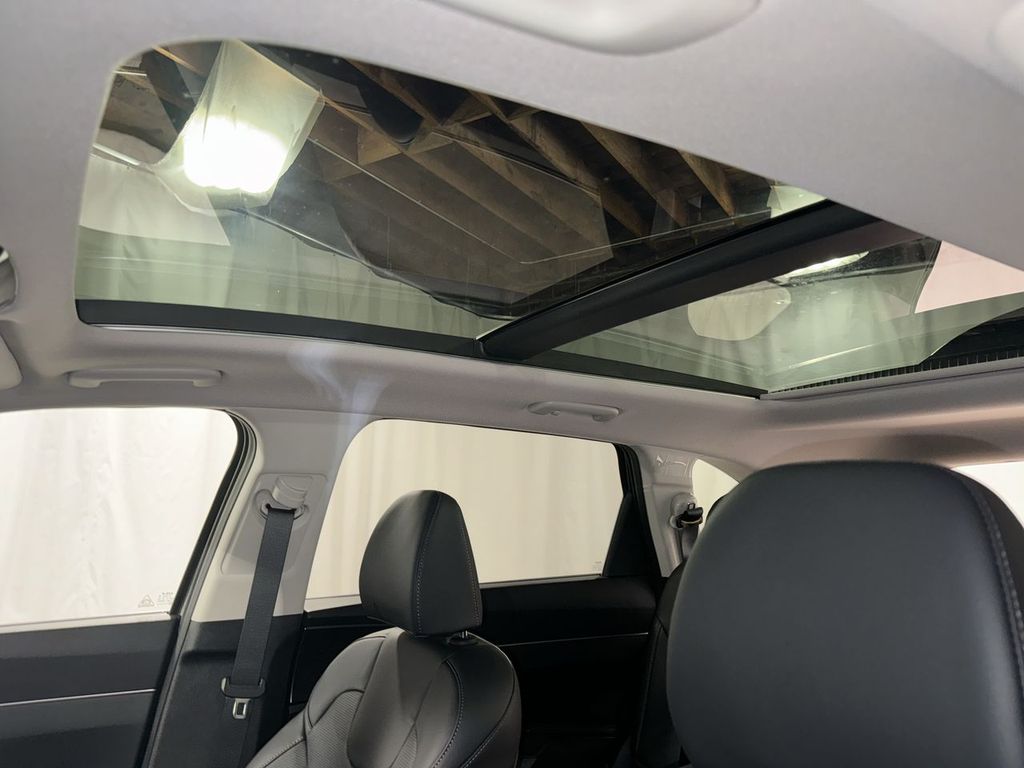 new 2025 Kia Sorento Hybrid car, priced at $42,088