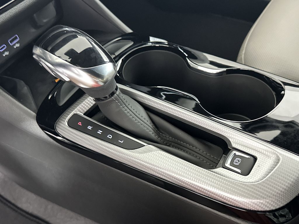 new 2025 Buick Envista car, priced at $29,495