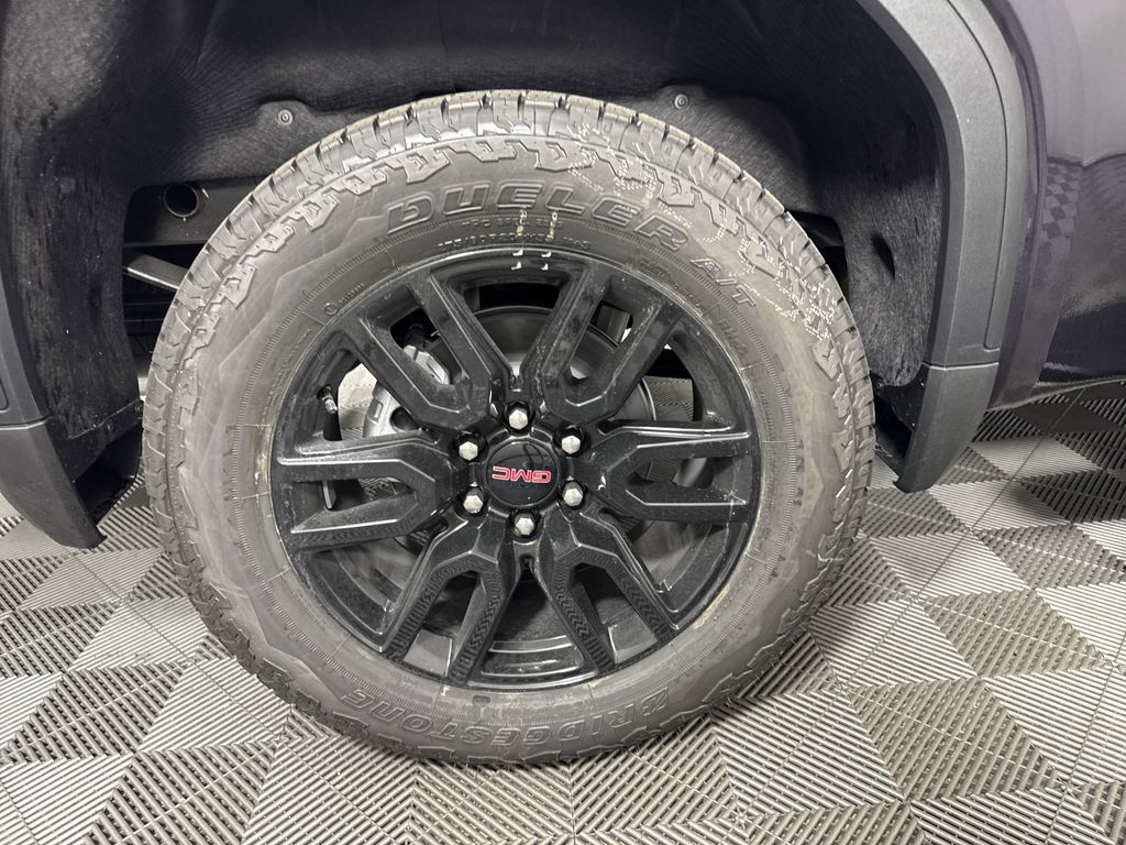 new 2025 GMC Sierra 1500 car, priced at $59,224