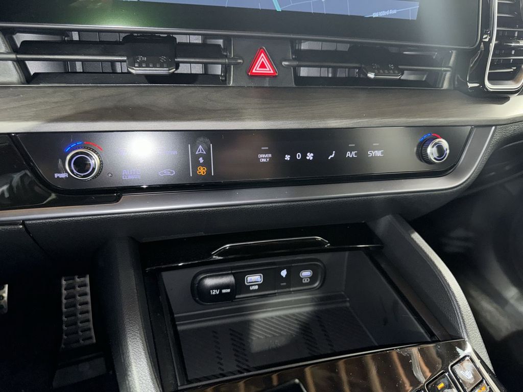new 2025 Kia Sportage Plug-In Hybrid car, priced at $44,411