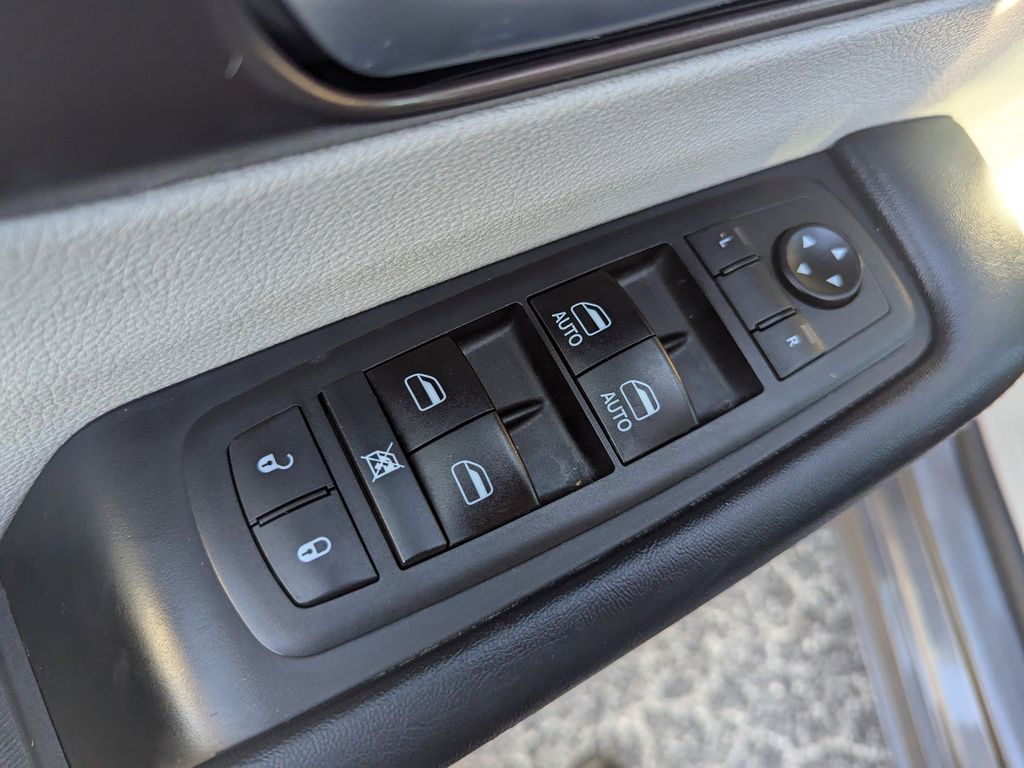 used 2018 Chrysler Pacifica car, priced at $11,193