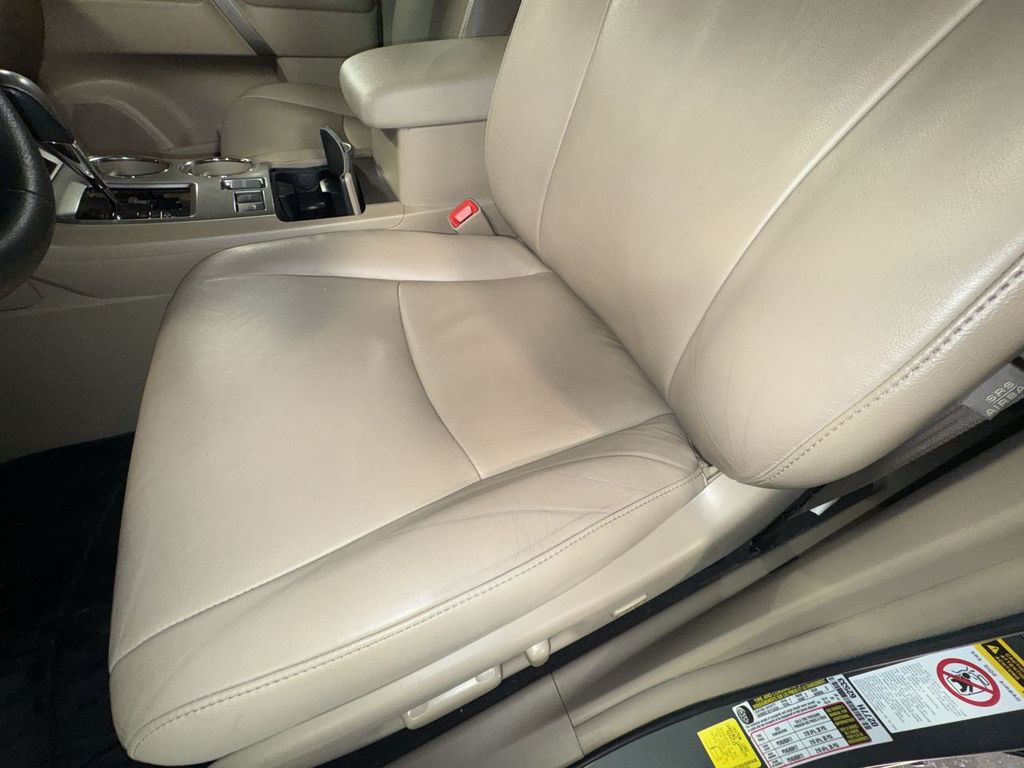 used 2013 Toyota Highlander car, priced at $14,992