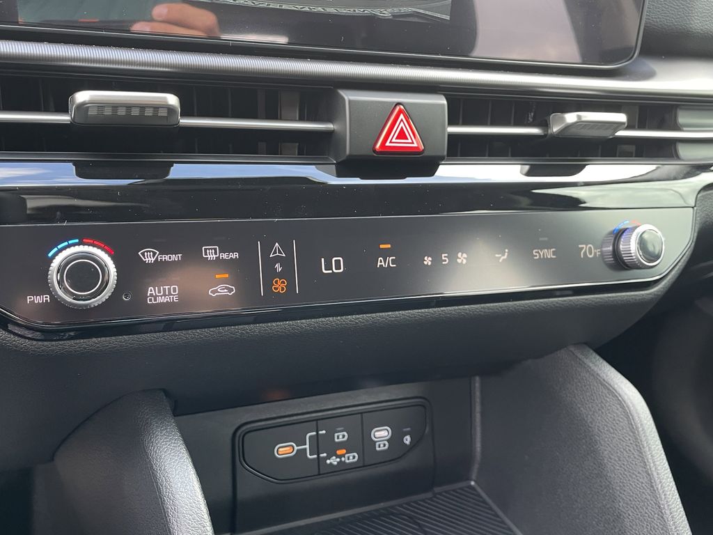 new 2026 Kia Sportage car, priced at $30,894