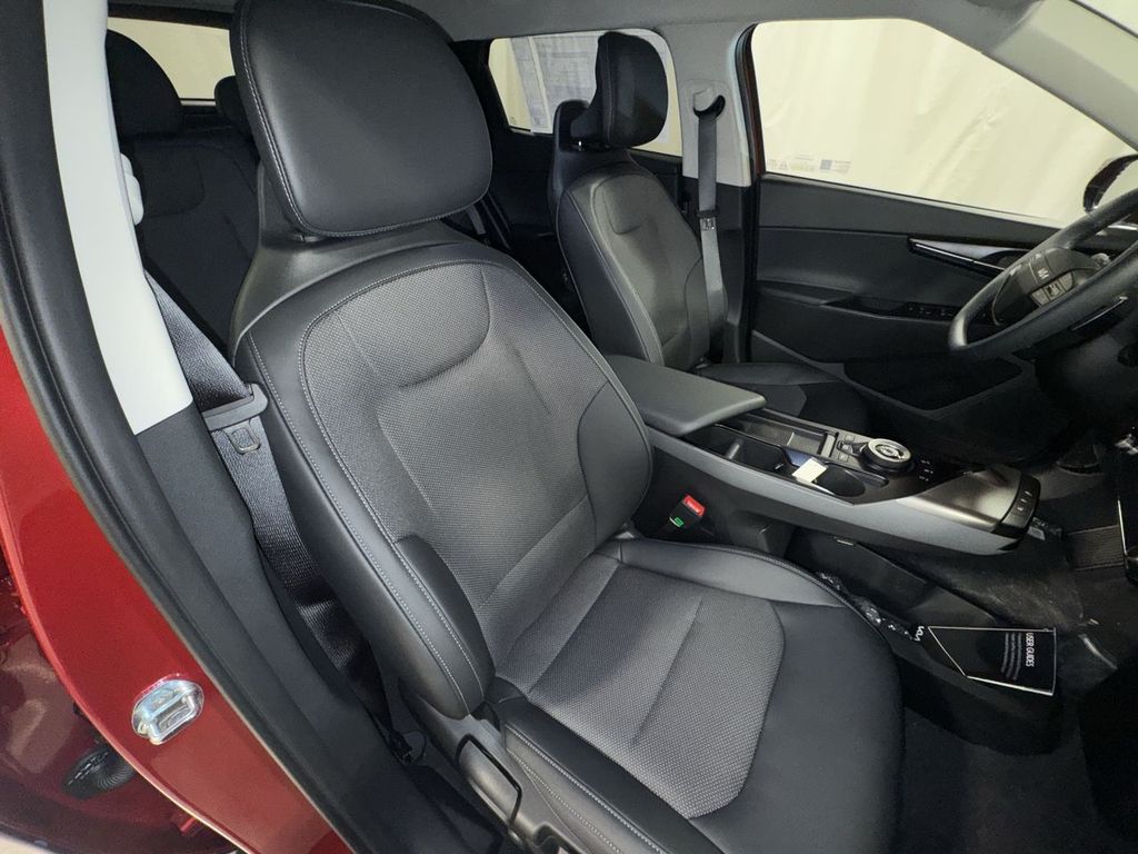 new 2025 Kia EV6 car, priced at $49,917