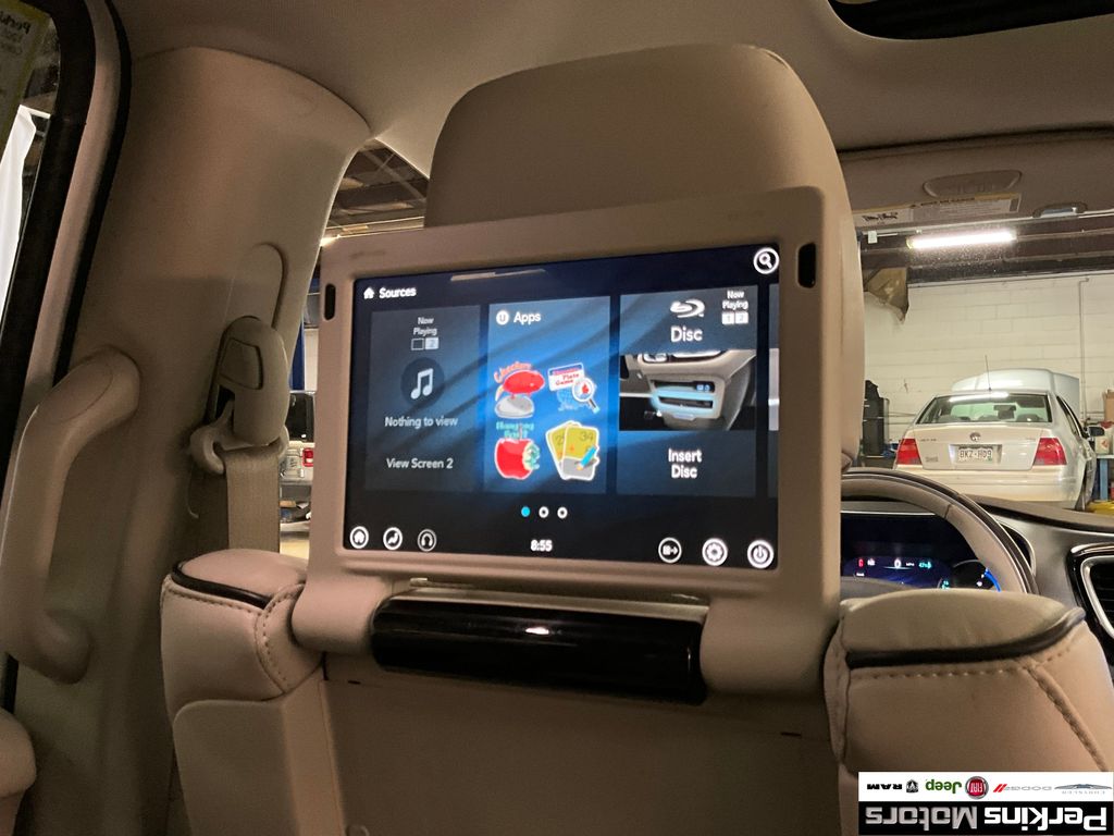 used 2018 Chrysler Pacifica Hybrid car, priced at $22,351