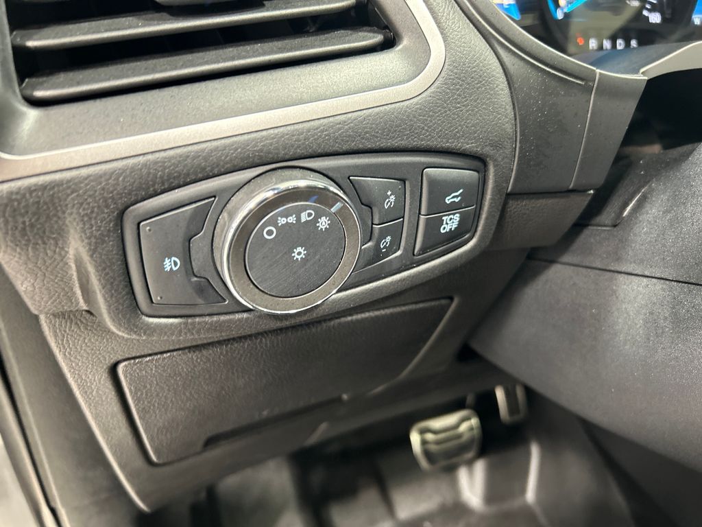 used 2022 Ford Edge car, priced at $27,623