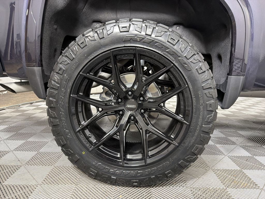 new 2025 GMC Sierra 1500 car, priced at $56,974