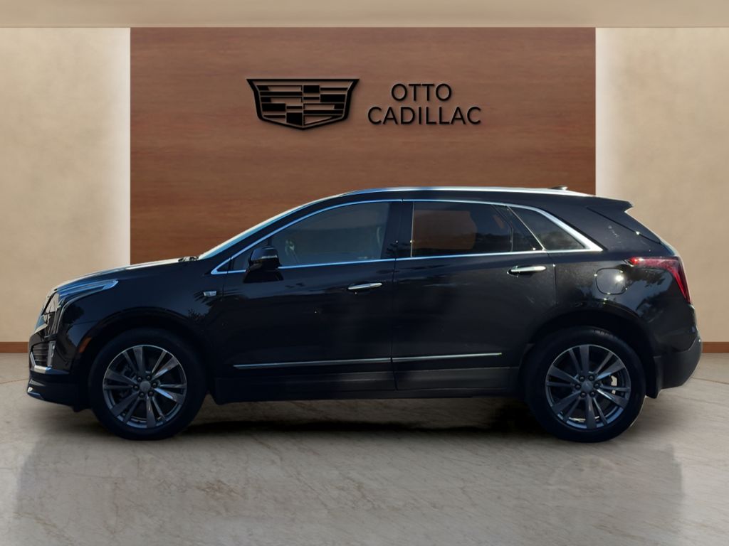 used 2022 Cadillac XT5 car, priced at $36,900