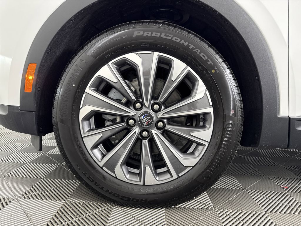 new 2025 Buick Envision car, priced at $35,245