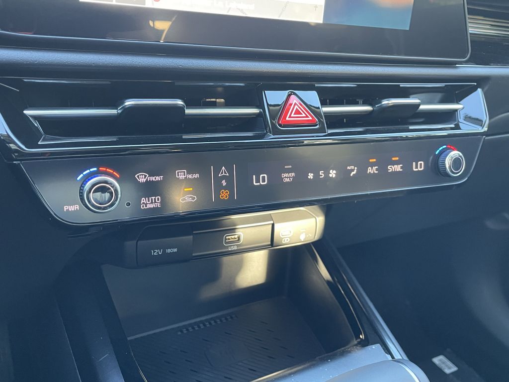 new 2025 Kia Niro car, priced at $29,867