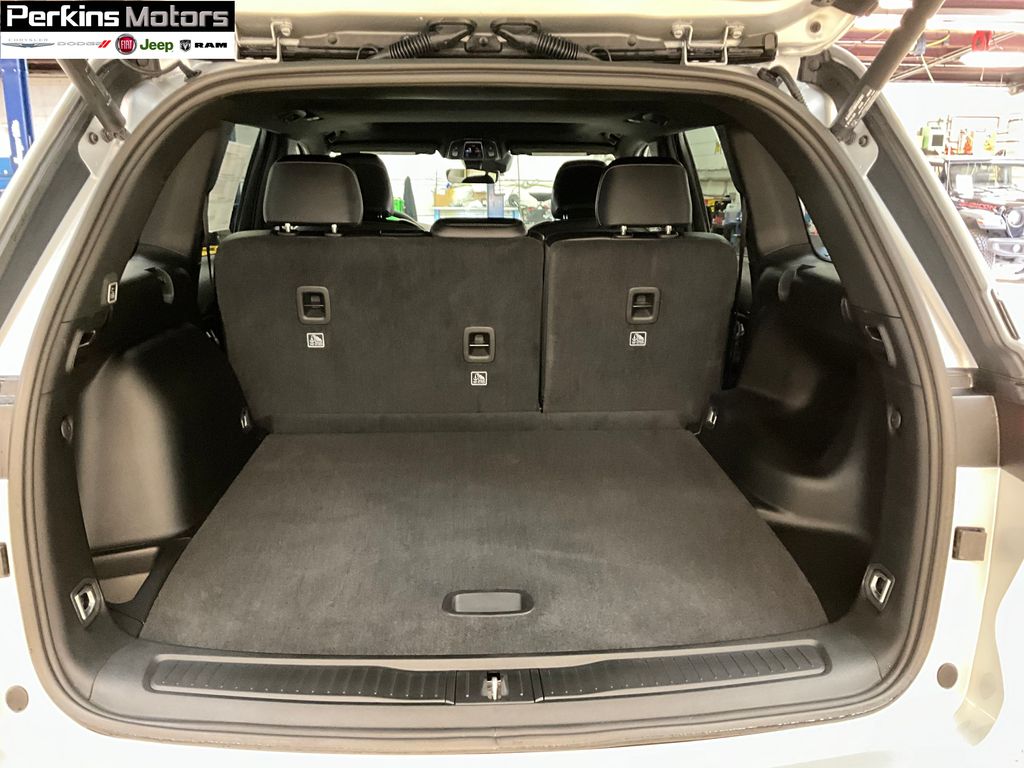 new 2025 Jeep Grand Cherokee car, priced at $43,994