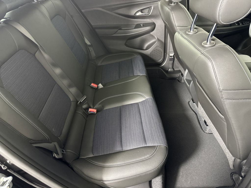 new 2025 Buick Envista car, priced at $25,190