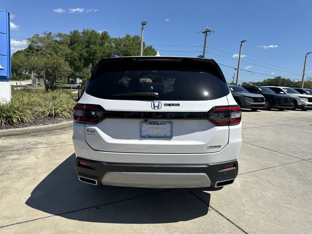 new 2025 Honda Pilot car, priced at $49,445