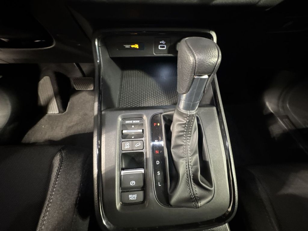 used 2025 Honda CR-V car, priced at $31,300