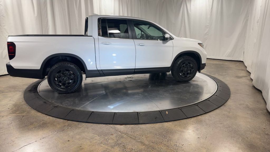new 2025 Honda Ridgeline car, priced at $46,785