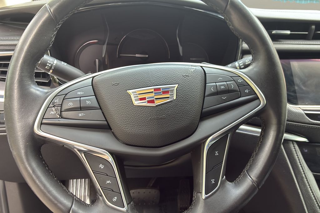 used 2017 Cadillac XT5 car, priced at $18,800