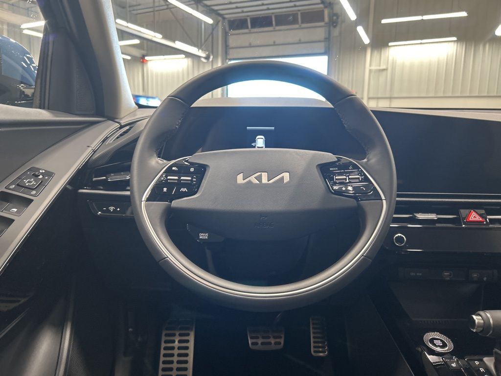 new 2025 Kia Niro car, priced at $30,554
