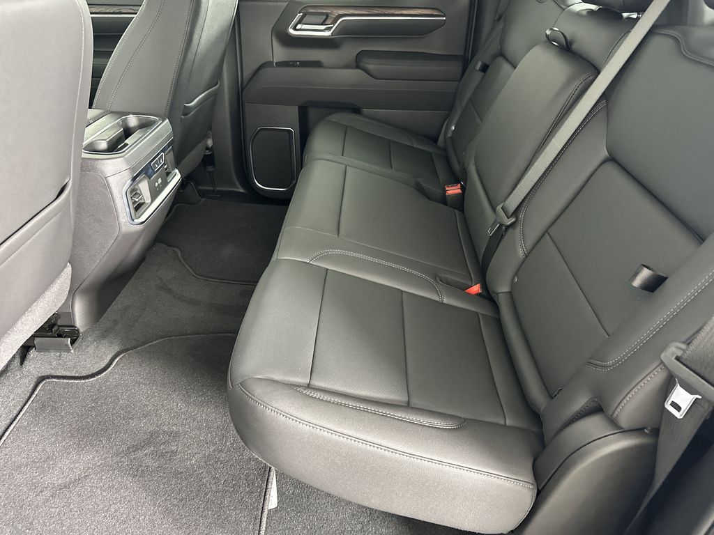 new 2025 GMC Sierra 1500 car, priced at $58,119
