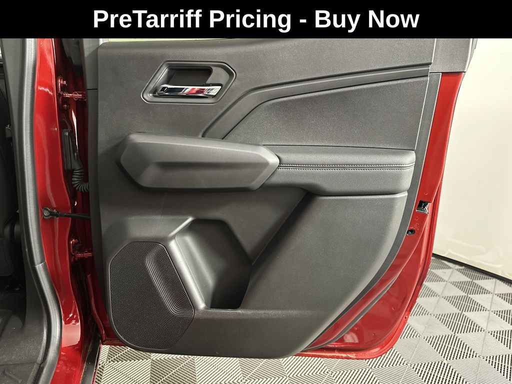 new 2025 GMC Canyon car, priced at $40,995