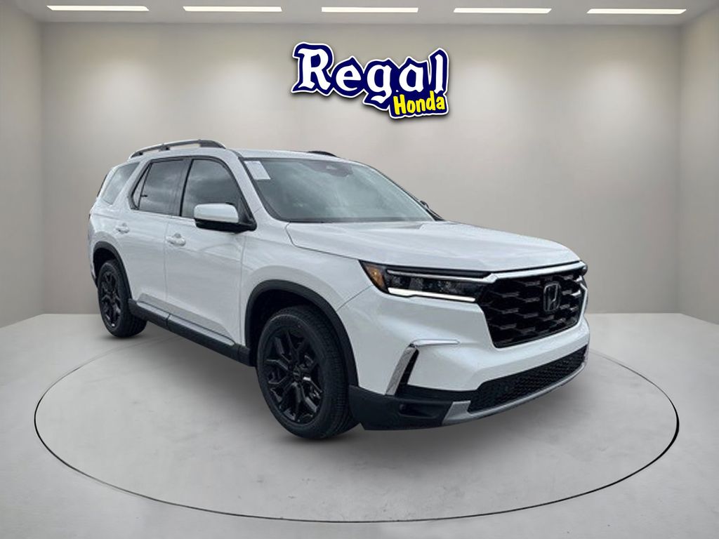 new 2025 Honda Pilot car, priced at $47,796