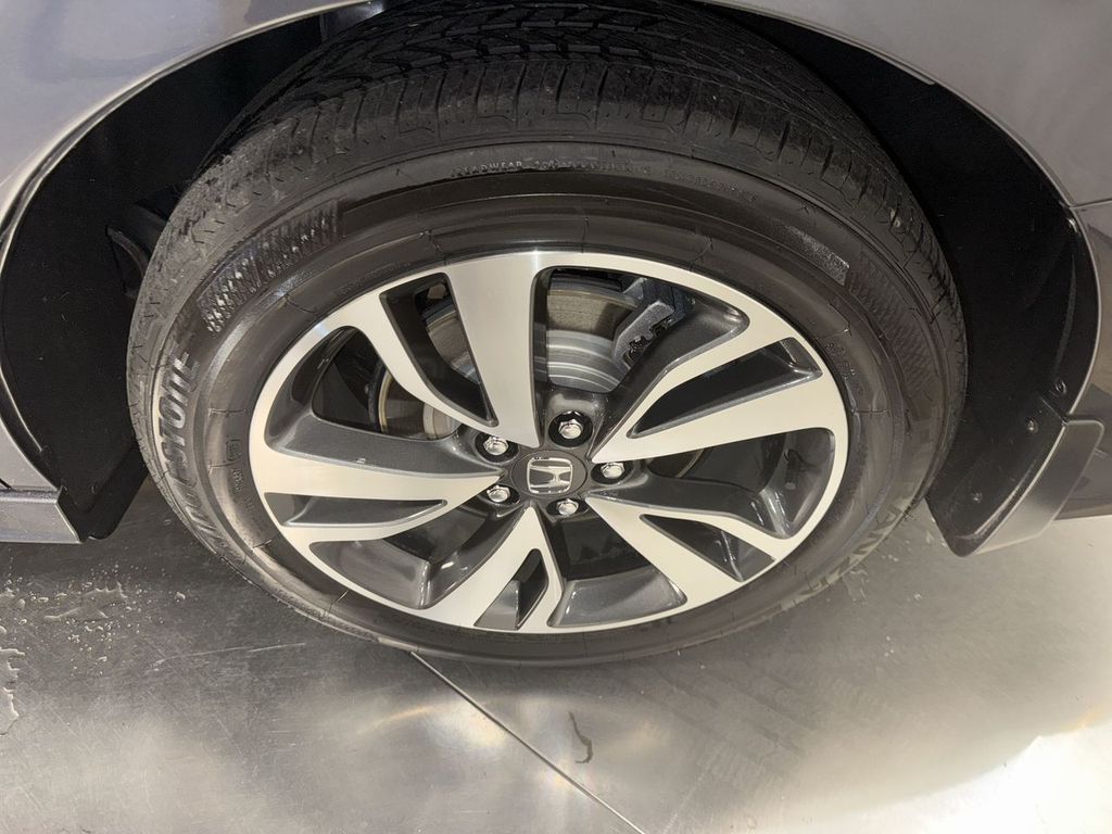 used 2024 Honda Odyssey car, priced at $39,903