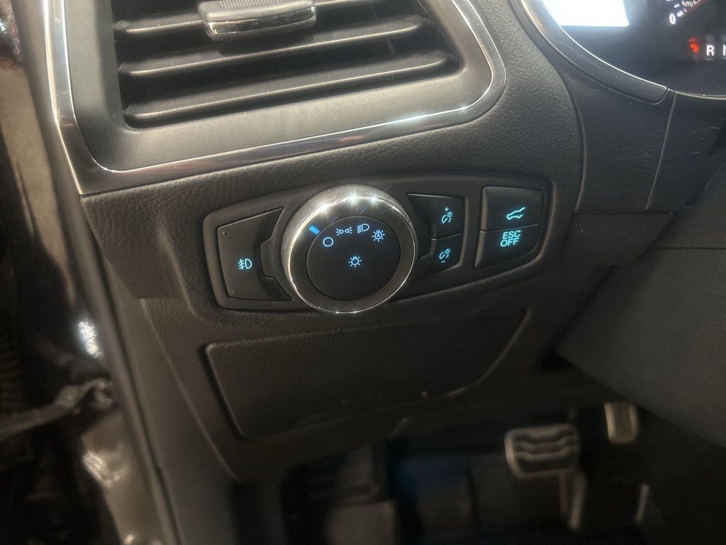 used 2020 Ford Edge car, priced at $21,426