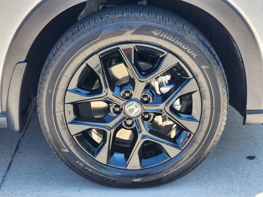 used 2025 Honda HR-V car, priced at $27,492