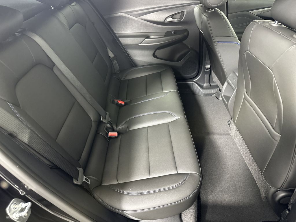 new 2025 Buick Envista car, priced at $29,570