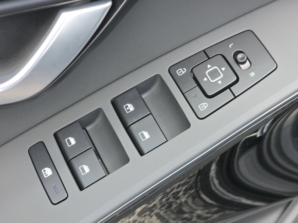 new 2025 Kia Niro car, priced at $30,239