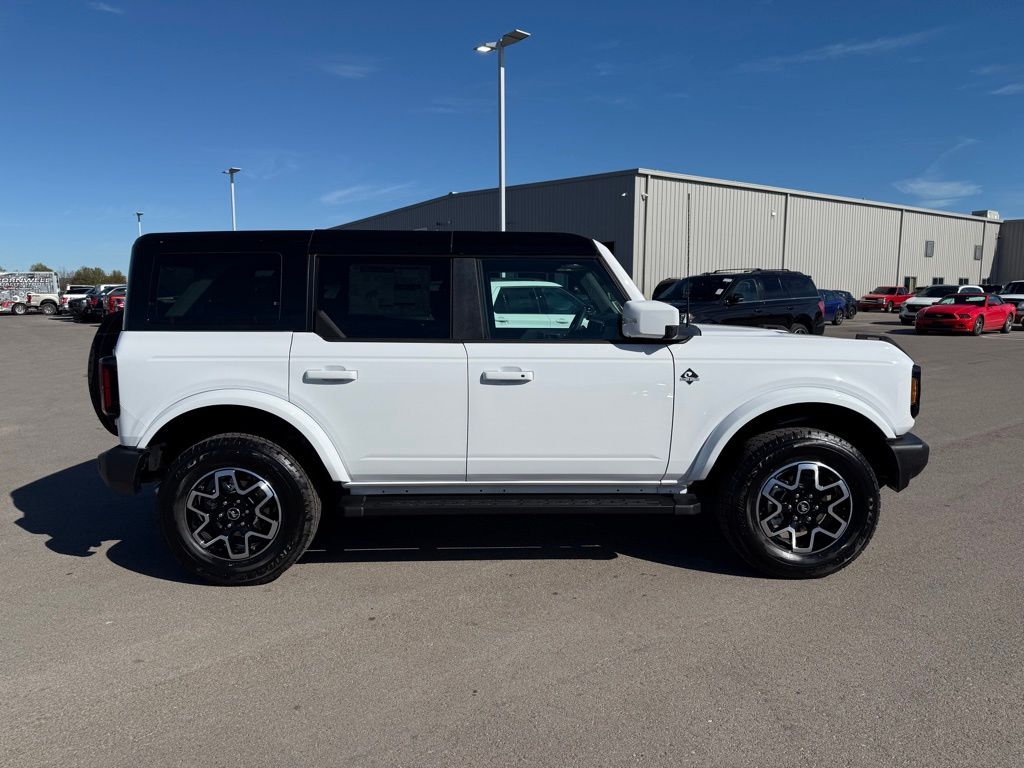 new 2024 Ford Bronco car, priced at $50,260