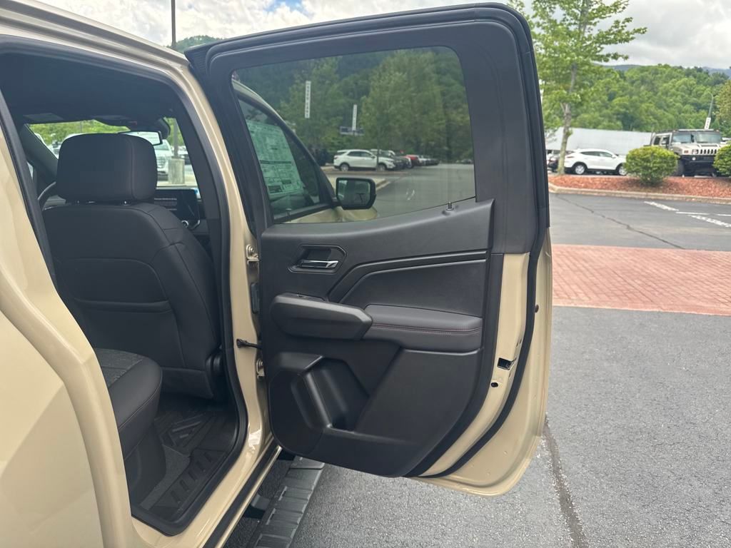 new 2024 Chevrolet Colorado car, priced at $42,990