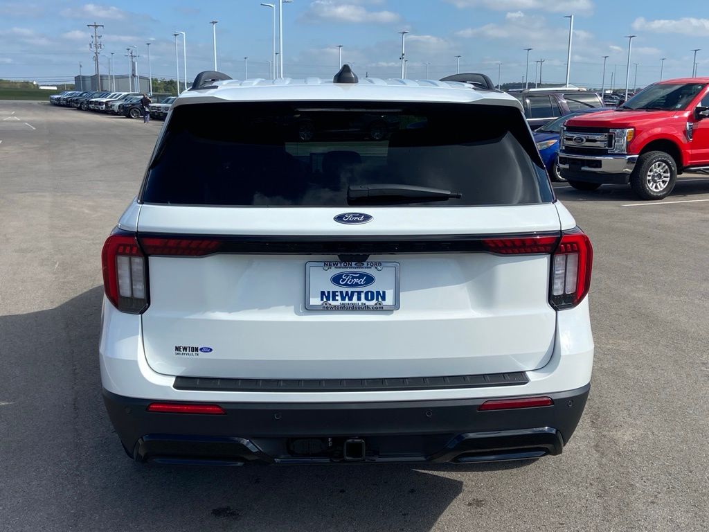 new 2025 Ford Explorer car, priced at $46,277