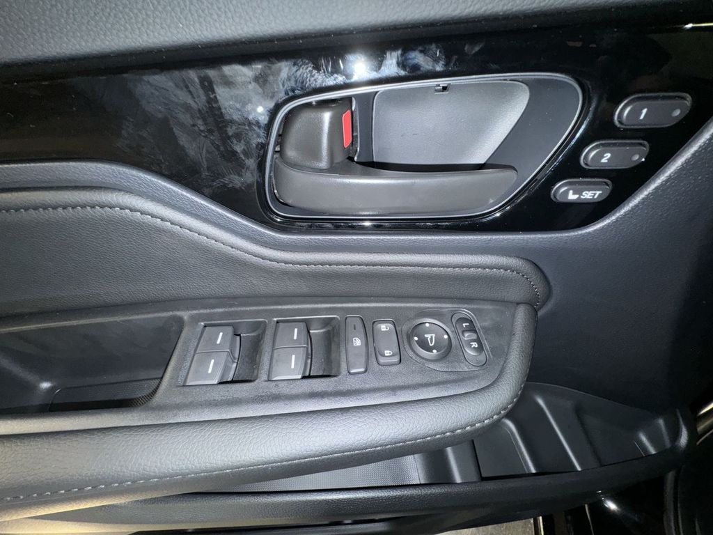 new 2025 Honda Odyssey car, priced at $48,360