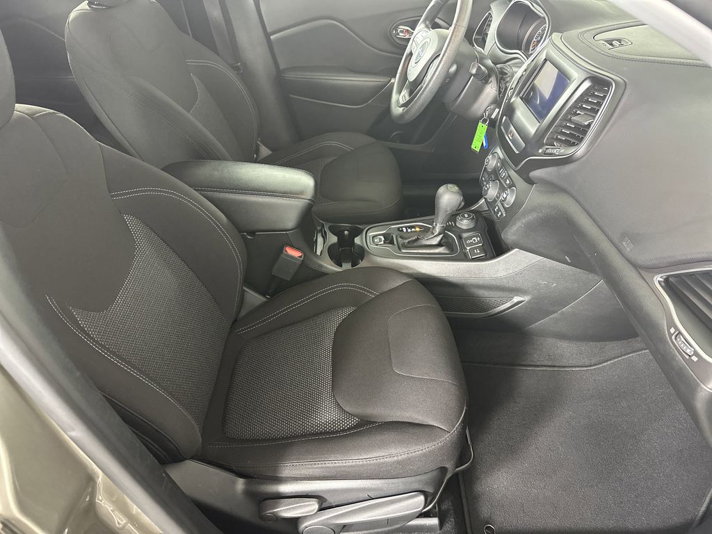 used 2019 Jeep Cherokee car, priced at $15,579