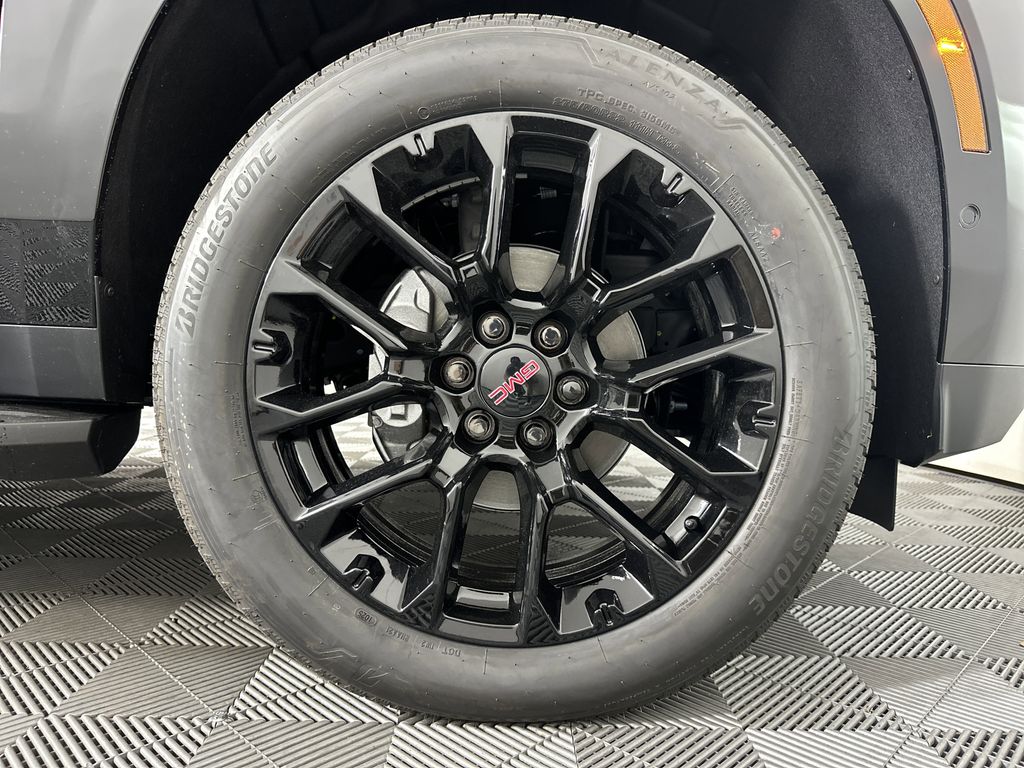 new 2025 GMC Yukon car, priced at $76,529