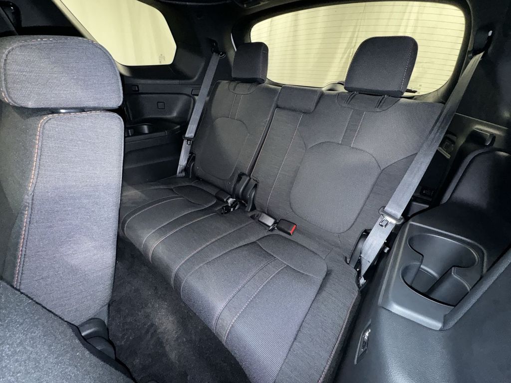 new 2025 Honda Pilot car, priced at $44,205