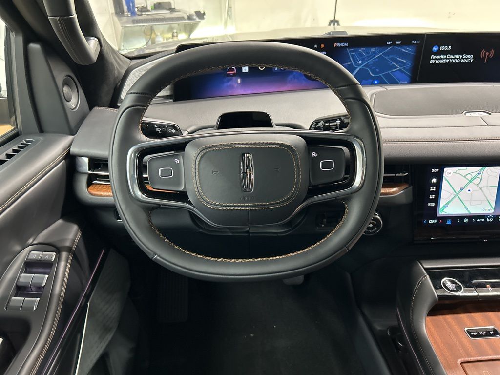 new 2025 Lincoln Navigator L car, priced at $122,545