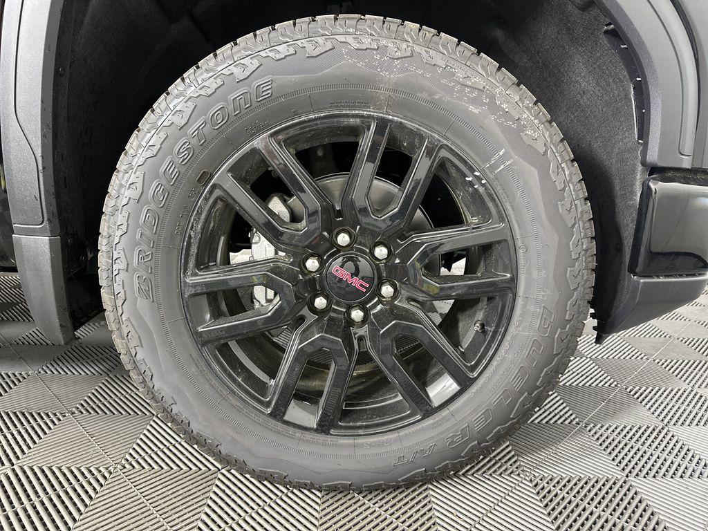 new 2025 GMC Sierra 1500 car, priced at $60,224