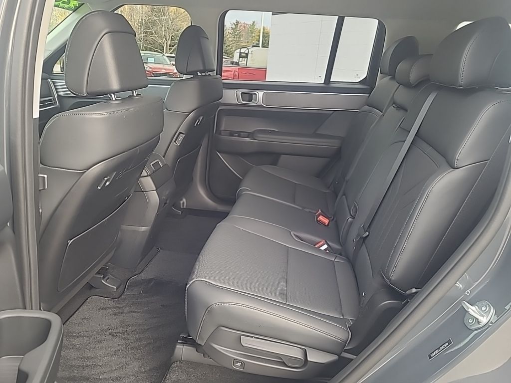 used 2025 Hyundai Santa Fe car, priced at $34,759