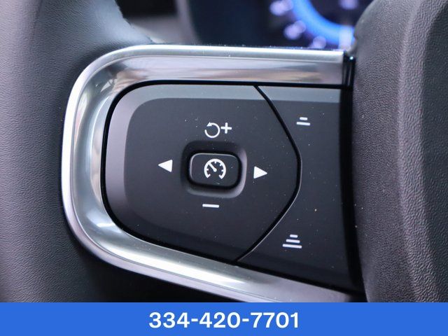 new 2025 Volvo XC40 car, priced at $42,142