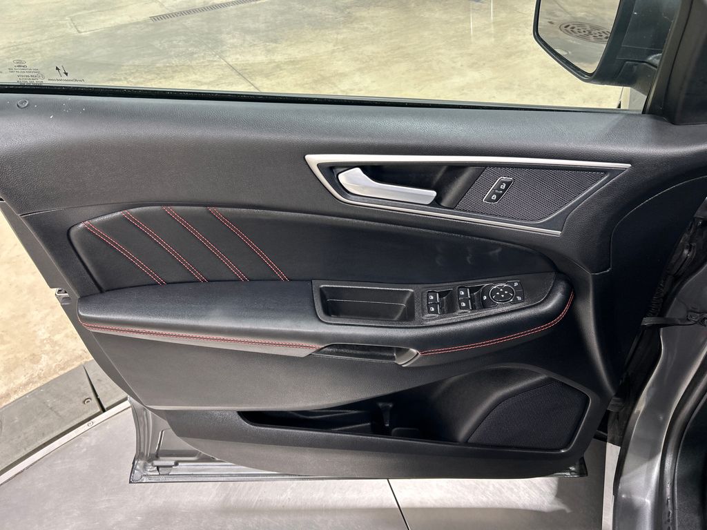 used 2022 Ford Edge car, priced at $27,623