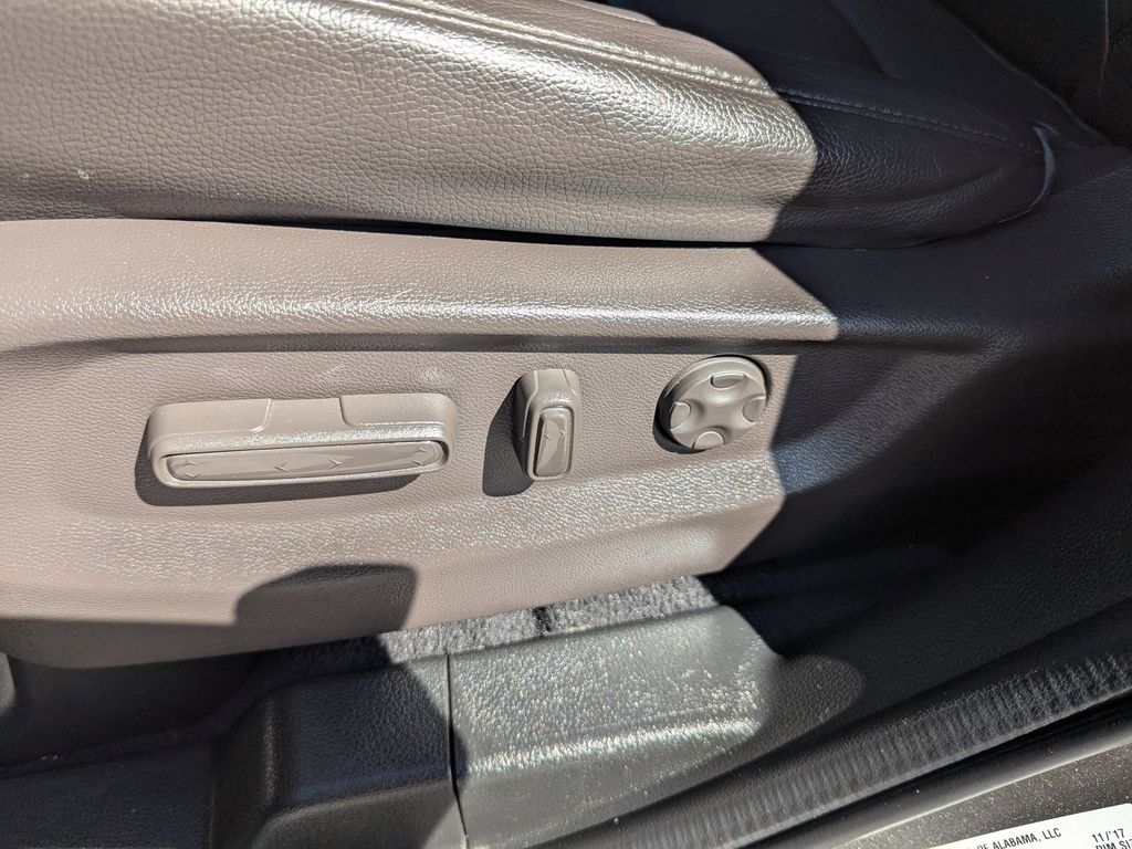 used 2018 Honda Odyssey car, priced at $13,991