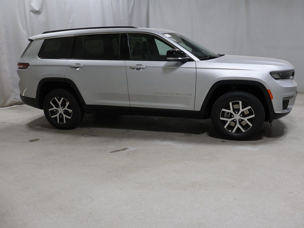 new 2025 Jeep Grand Cherokee L car, priced at $48,295