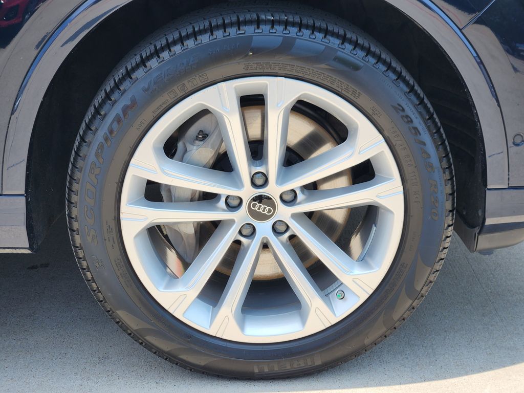 used 2025 Audi Q7 car, priced at $57,991