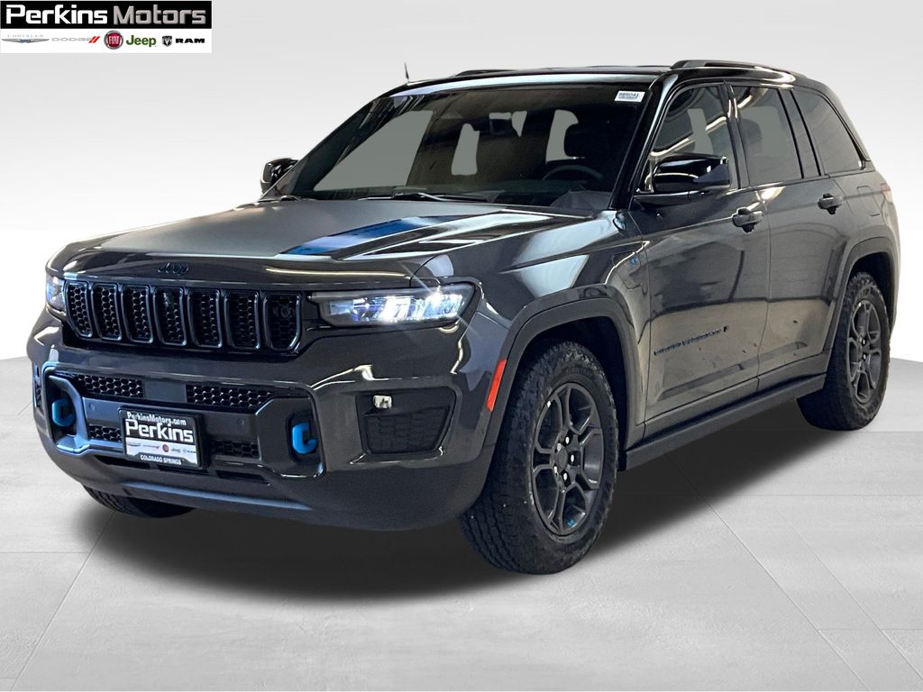 new 2025 Jeep Grand Cherokee car, priced at $66,005