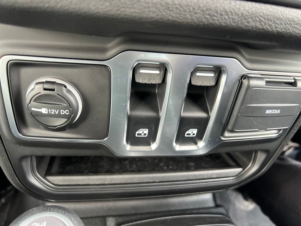 new 2025 Jeep Wrangler car, priced at $31,990