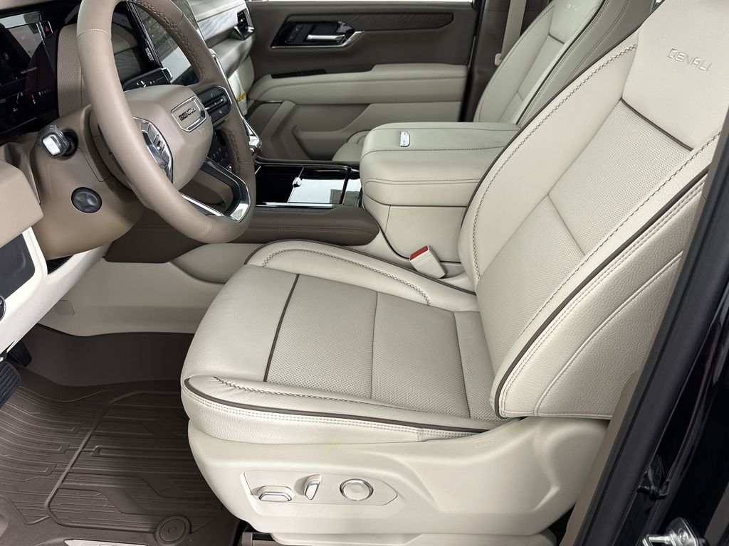 new 2025 GMC Yukon XL car, priced at $91,759