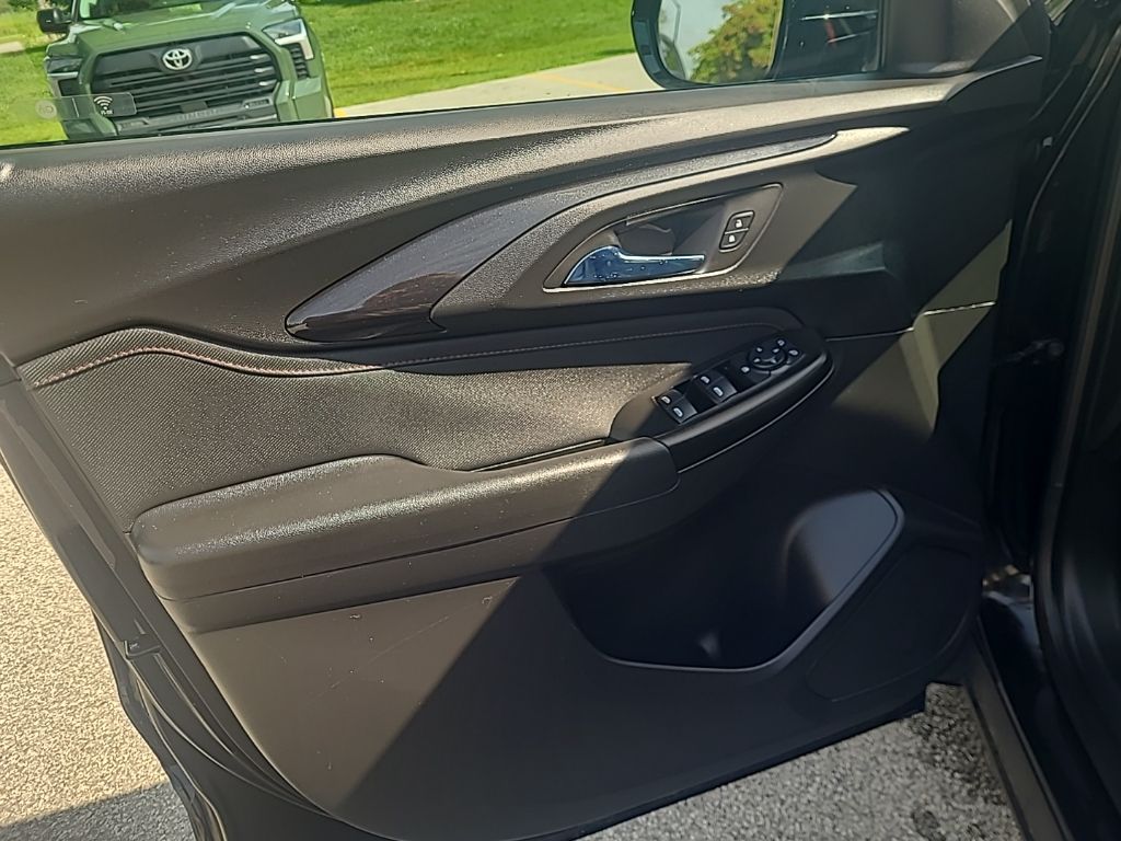 used 2022 Chevrolet TrailBlazer car, priced at $22,264