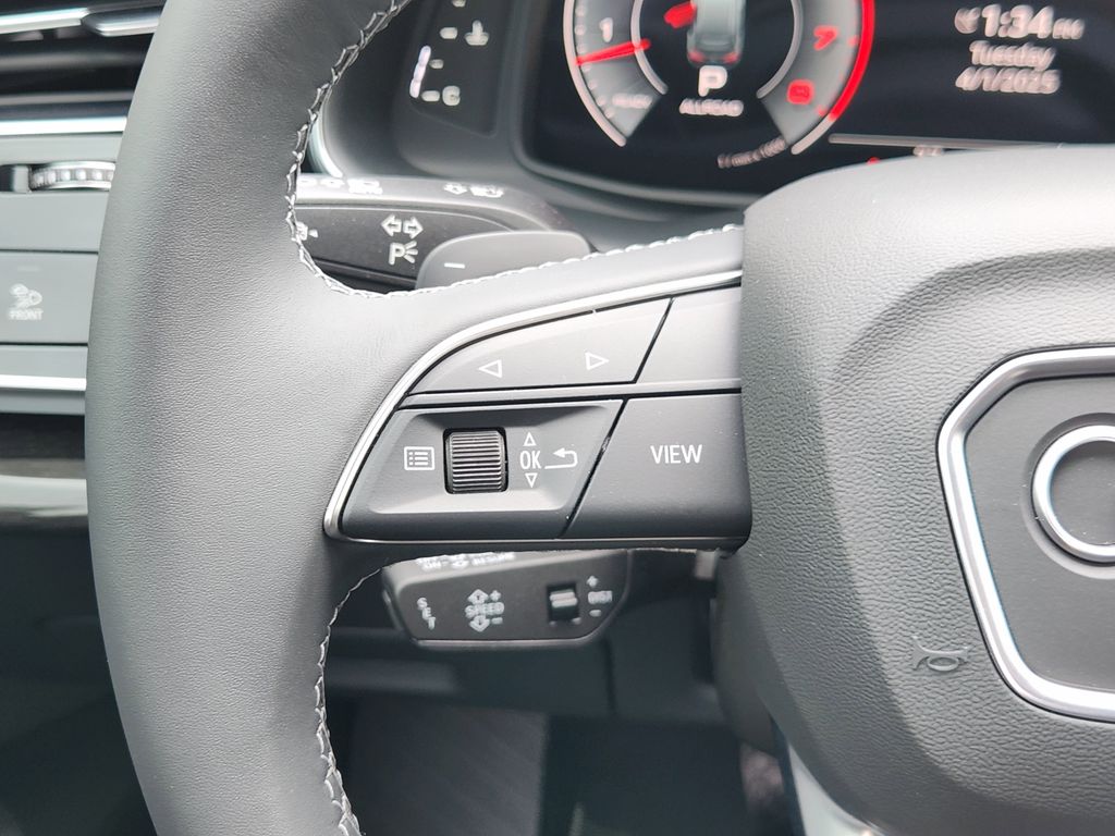 new 2025 Audi Q7 car, priced at $88,655